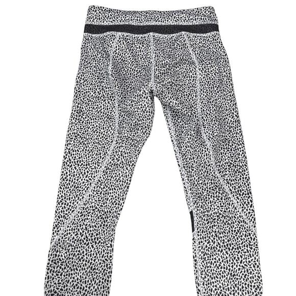 LULULEMON Inspire Tight II Mesh Size 6 Miss Mosaic White / Black - Picture 10 of 11